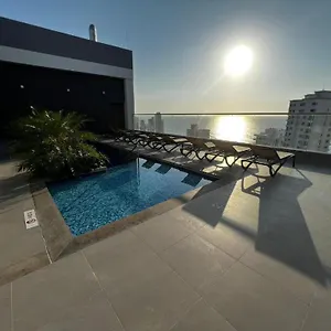apartamento-con-vistas-a-la-bahia-del-rodadero.hotels-in-barranquilla.com/